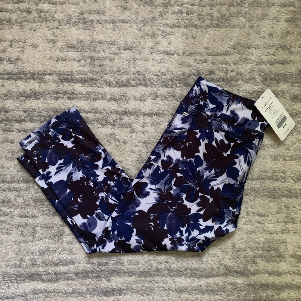 Fabletics Salar Printed Powerhold Crop Leggings